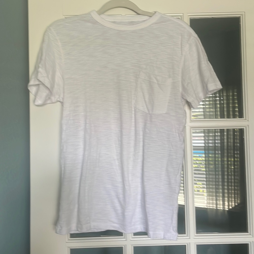 Vineyard vines island tee